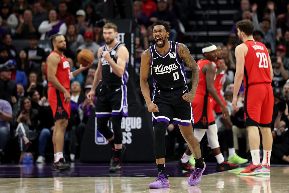 西足坛备受 西足坛备受